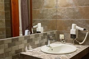 Пивденна Брама 28